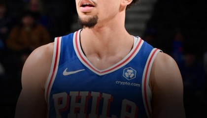 开云体育平台-Shams：76人将麦凯恩交易至雷霆，换来1个首轮和3个次轮签