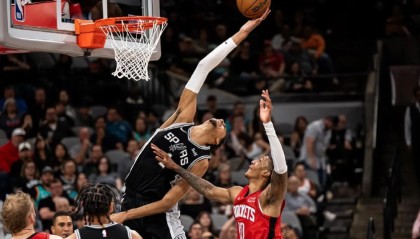 赛季报销！火箭旧将突遭血栓噩梦，超级新星才21岁啊，可惜了…